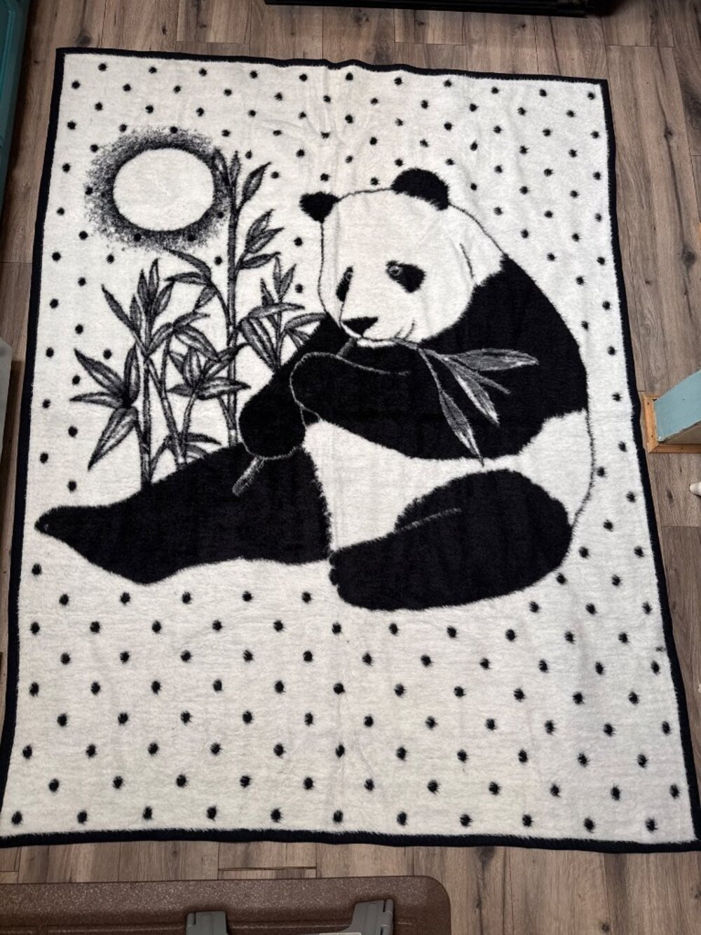 Biederlack Panda Bear Blanket 85% Acrylic 15% Polyester Black & White 56" x 71"